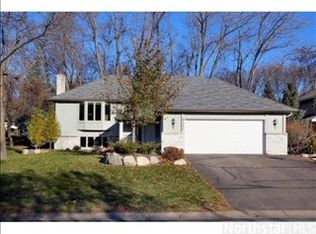 9137 Fox Run Cir, Eden Prairie, MN 55347