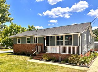 621 Woodburn Dr, Fayetteville, NC 28311
