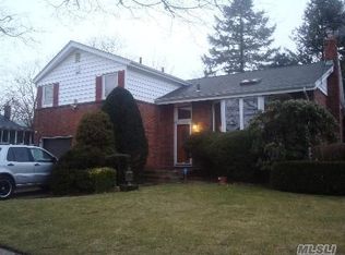 939 Lydia Pl, Baldwin, NY 11510