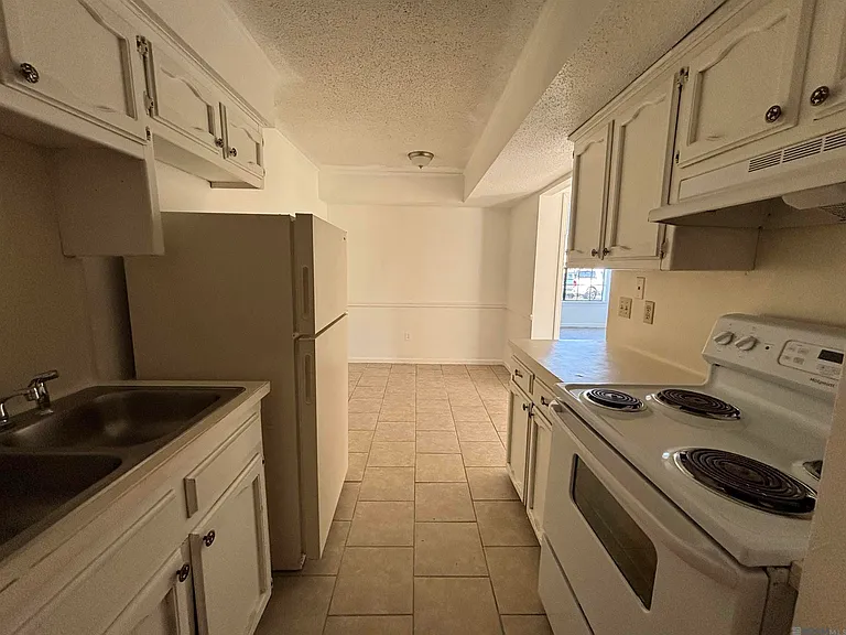 1654 Clear Lake Ave #A — Photo 4