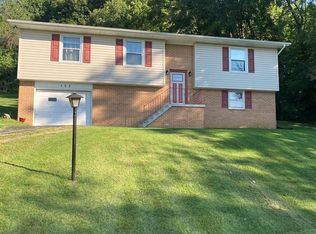 121 Hillside Dr, Honaker, VA 24260