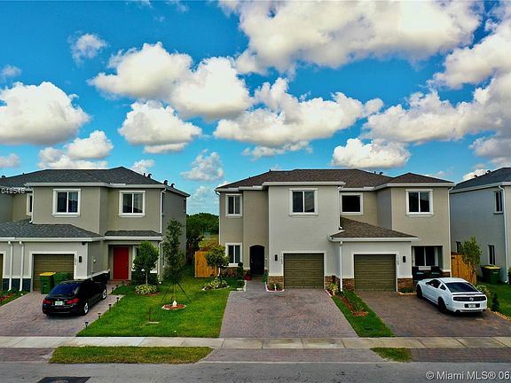 3rd image of 1703 SE 8th Pl