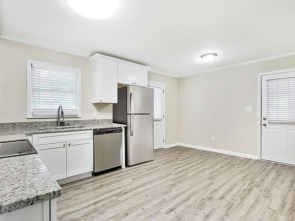4th image of 5078 Horton Pl