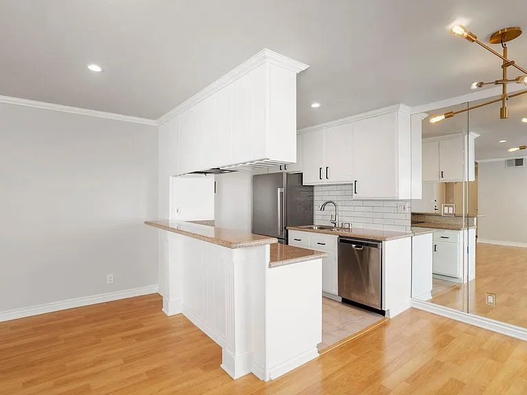 11639 Chenault St #501 — Photo 4