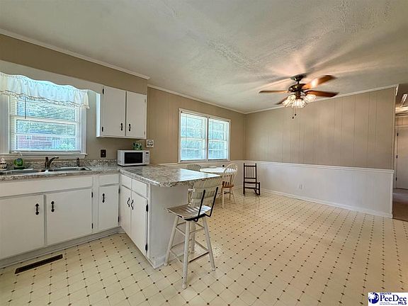 5th image of 1506 Lakewood Rd