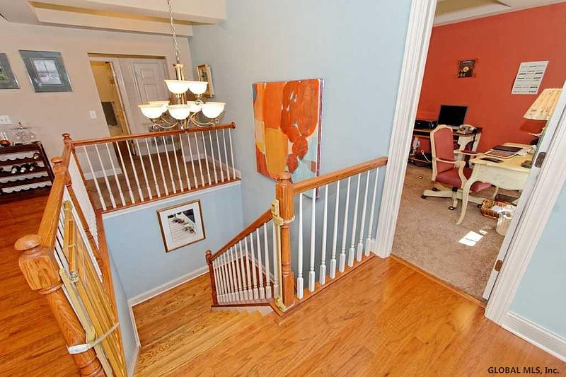 2nd image of 406 VLY POINTE Drive