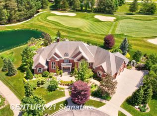 8 Appleshire Ct, Freeland, MI 48623
