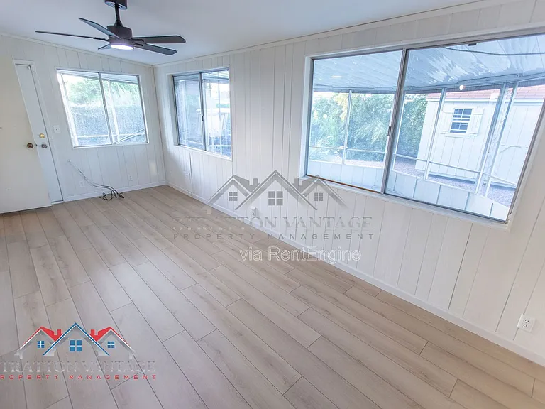 5706 E Des Moines St — Photo 16