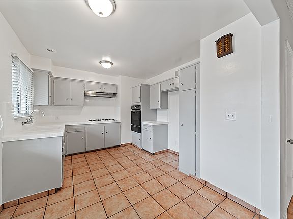 4th image of 1525 S 2nd St #J