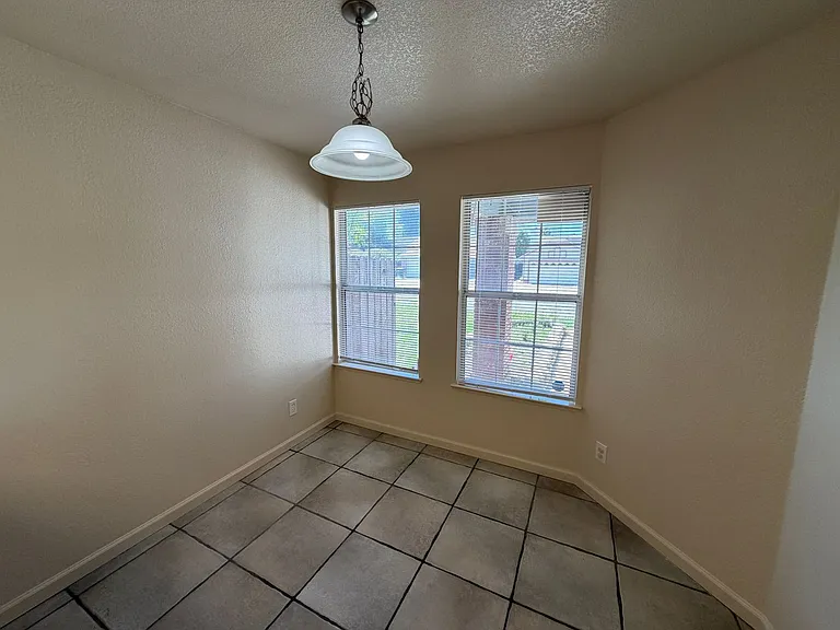 9201 Norseman Ct — Photo 9