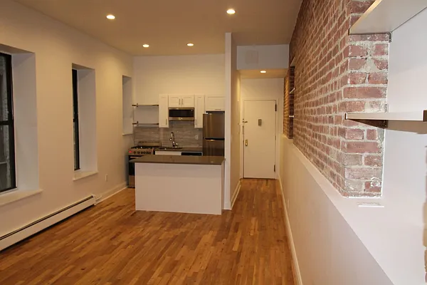 Rented by Blip LLC | media 21