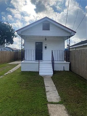 837 Avenue A
