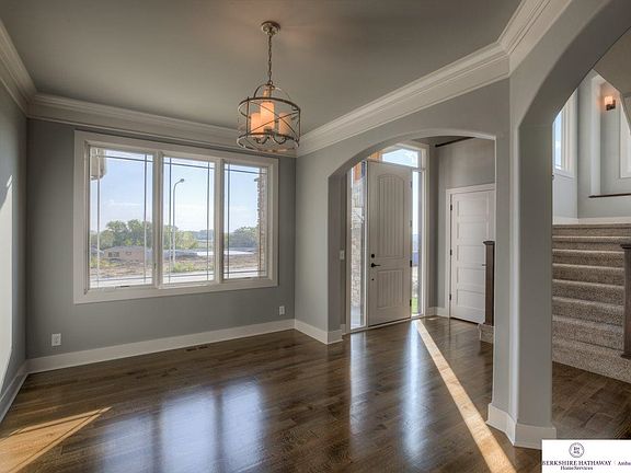 5th image of 2534 N 188th St