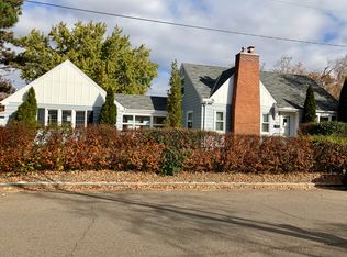 3100 W 56th St, Edina, MN 55410