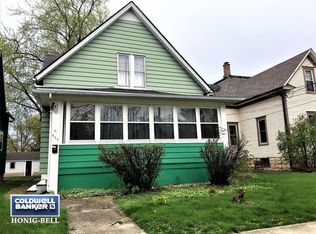 826 Pleasant St, Dekalb, IL 60115