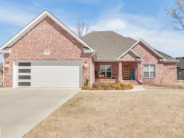 817 Gloucester Close, Jonesboro, AR 72401