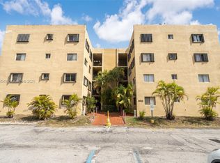 8615 NW 8th St APT 416, Miami, FL 33126