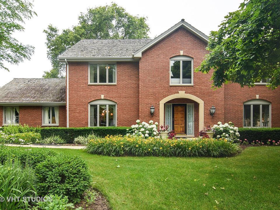 1st image of 6 University Cir