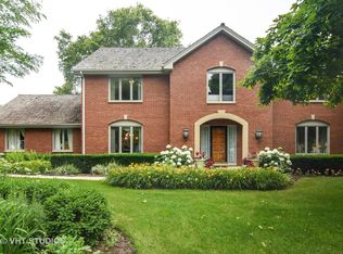 6 University Cir, Hawthorn Woods, IL 60047