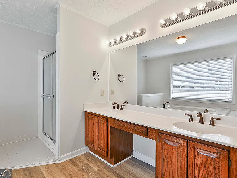 544 Sullivan Rd — Photo 24
