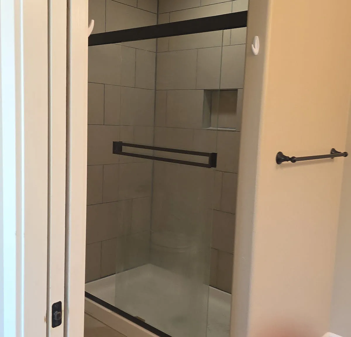 3 bed, 2.5 bath, 1735 sqft, $2,900 — Photo 4