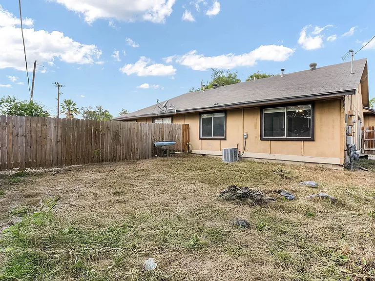 5204 Gawain Dr — Photo 19