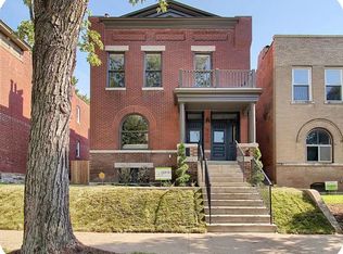 4030 Russell Blvd, Saint Louis, MO 63110