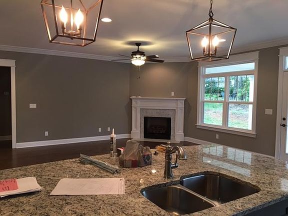 3rd image of 587 Deer Valley Dr Unit 4