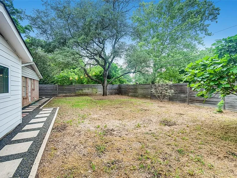 4813 Blueberry Trl — Photo 28