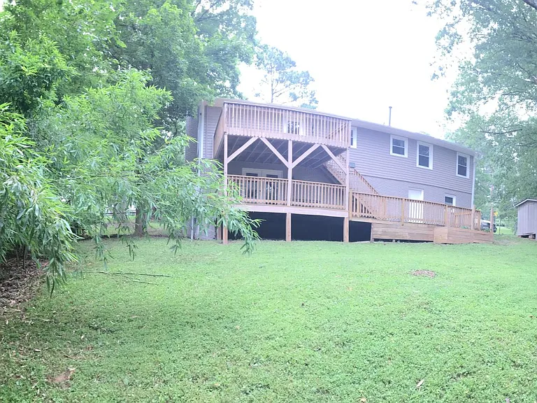 1505 Shelley Rd — Photo 3