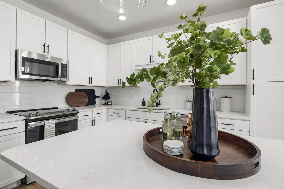 The Lindley at Grove 98 apartments community photo