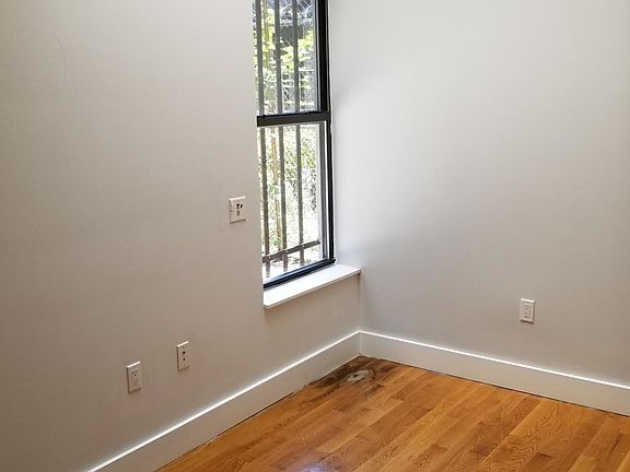 5th image of 1102 Dekalb Ave #1L