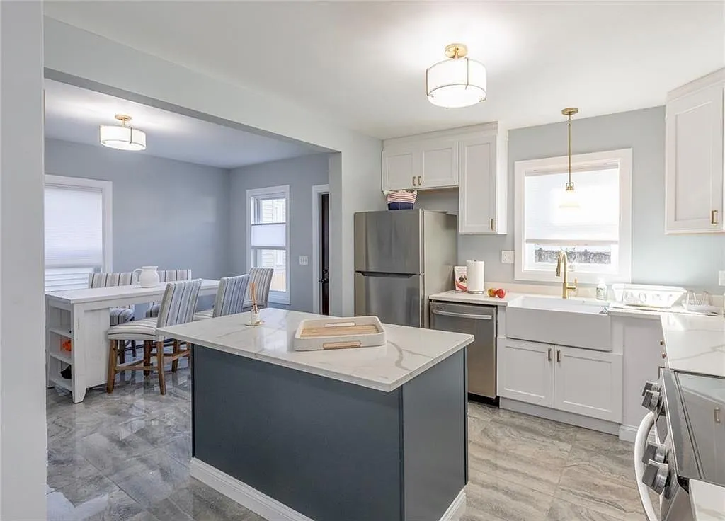 3 bed, 2.5 bath, 1188 sqft, $4,000 — Photo 3