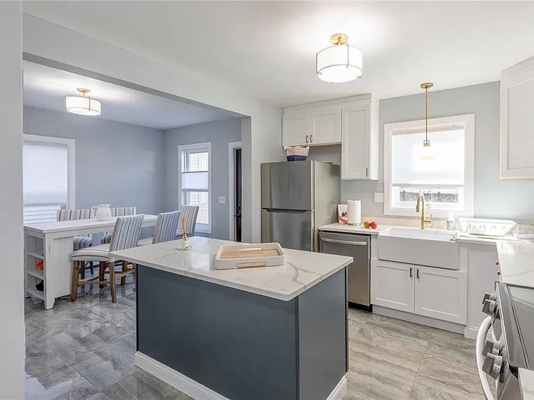 18 Hall Ave — Photo 3