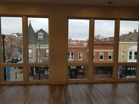 4th image of 2886 N Milwaukee Ave #3