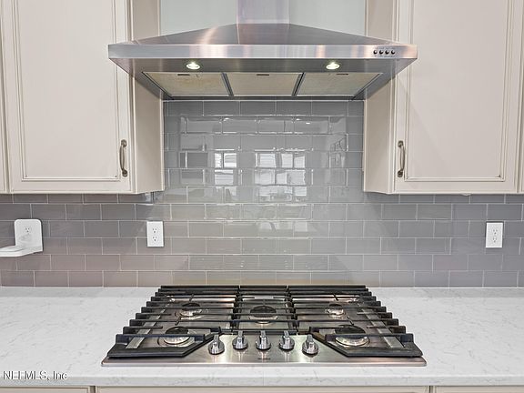 5th image of 79 CABOT Place