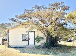 250 Concho St, Tye, TX 79563