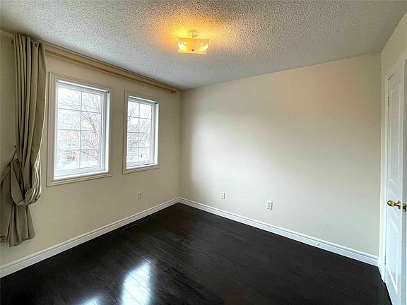 5th image of 101 Grand Oak Dr