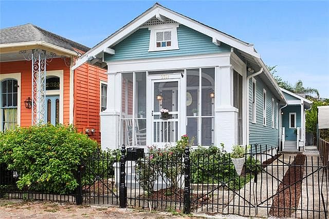 1st image of 2321 Laurel St