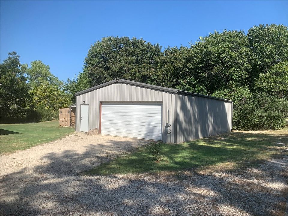 154 Walnut St, Nocona, TX 76255 MLS 20257069 Zillow
