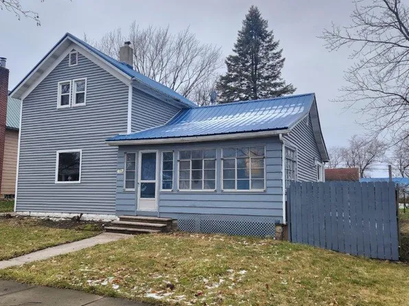 467 N Jefferson St, Cromwell, IN 46732