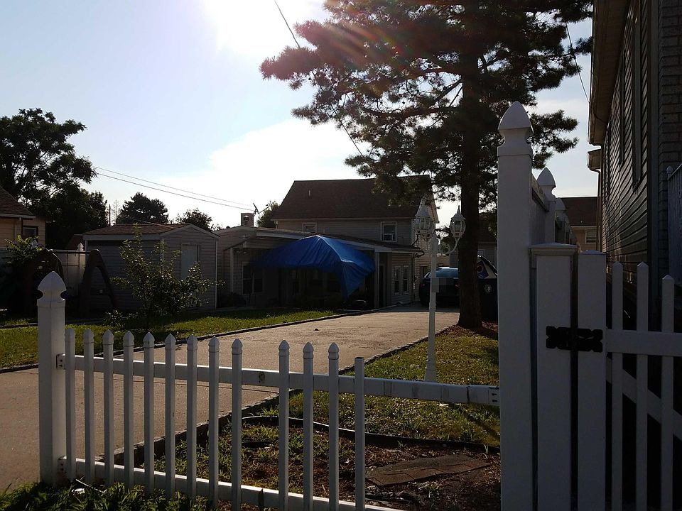 2nd image of 628 Carlock Ave
