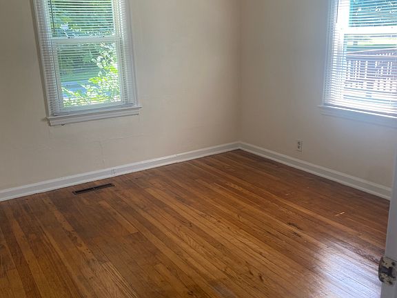 2nd image of 414 Poplar St
