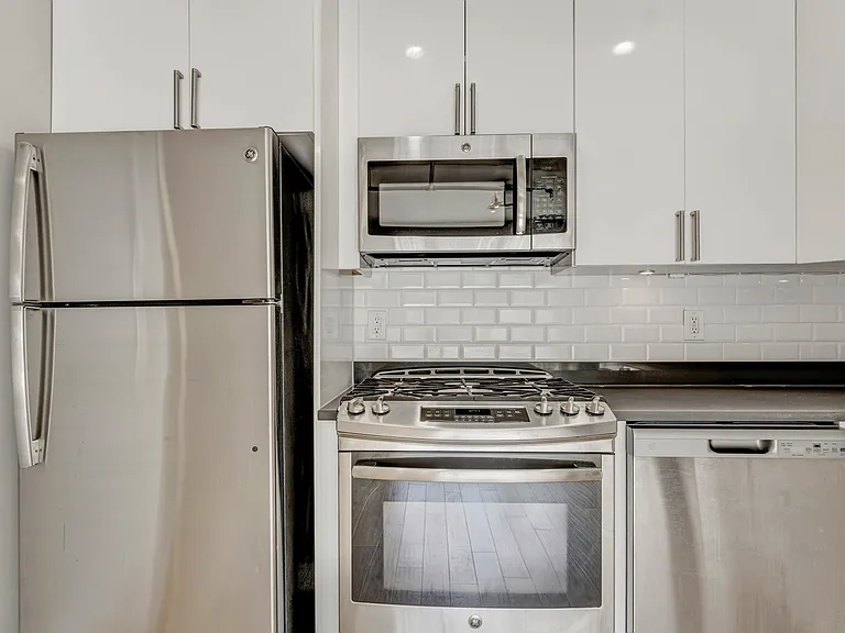 1514 Newton St NW #102 — Photo 7