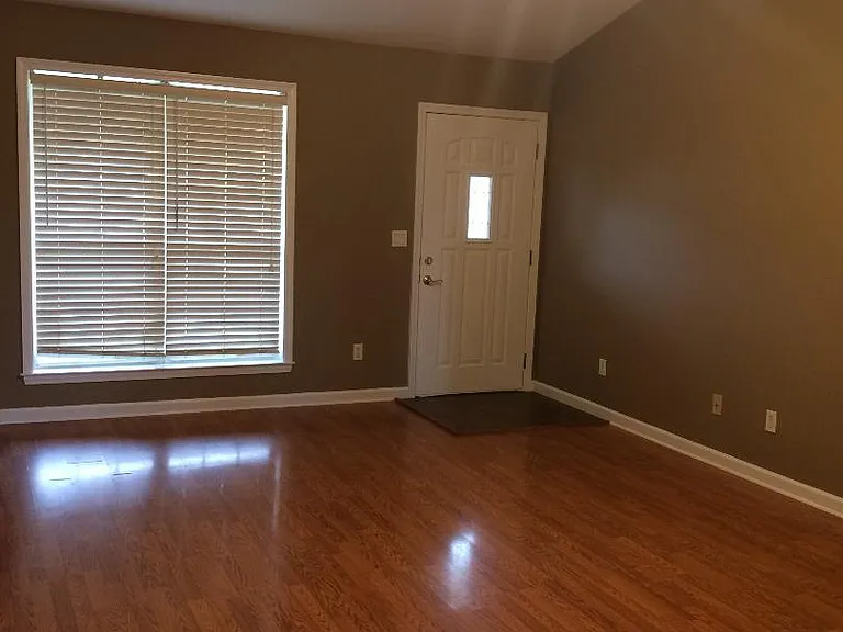 3613 Savannah Cir — Photo 4
