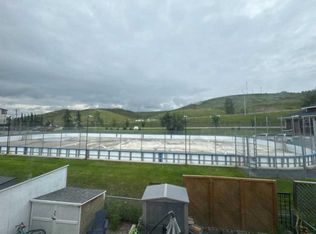 304 S Ross Ave #8, Cochrane, AB T4C 2J5