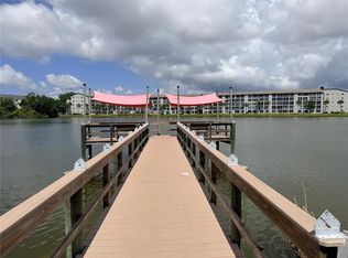 3621 Lake Bayshore Dr #J403, Bradenton, FL 34205