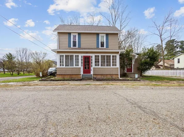 51 Benton St, Pataskala, OH 43062