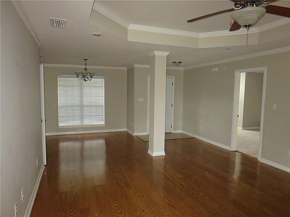 seperate dining area and kitchen with breakfast area.  Split floor plan.
