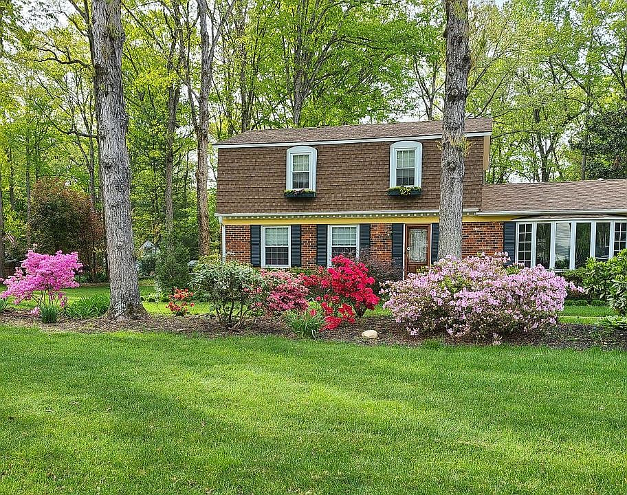 1st image of 9093 Greenlake Cir